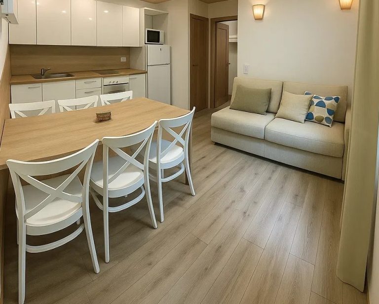 Découvrez nos studios de jardin habitables conçus pour créer un bureau de jardin, une chambre de jardin, un logement indépendant, un studio de jardin de 20 m², une extension en bois ou un chalet de jardin habitable. Des constructions bois modernes, confortables, isolées et conçues pour durer. Studio de jardin studio de jardin habitable constructeur de studio de jardin constructeur de studios de jardin studio de jardin en bois studio de jardin clé en main bureau de jardin bureau de jardin habitable chalet de jardin habitable extension de jardin extension en bois logement indépendant chambre de jardin construction bois studio de jardin 20 m² studio de jardin 30 m² studio de jardin préfabriqué studio de jardin isolé studio de jardin moderne investissement locatif location Airbnb espace de vie indépendant studio de jardin sur mesure