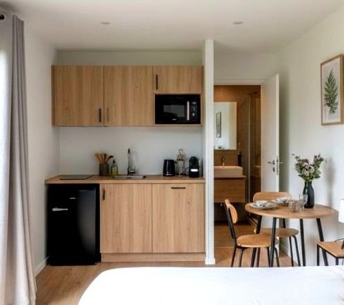 Construction Green House, constructeur spécialisé dans la construction d'espaces de vie alternatifs : Tiny-house, studio de jardin, espace de vie minimaliste et micro-habitats en bois sont conçus pour offrir une qualité de vie optimale ; confort thermique, rapidité de chantier et excellent rapport qualité-prix / performance. Green House Habitat