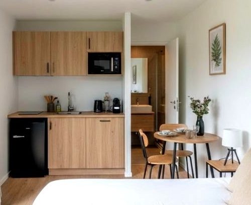 Faites fructifier votre terrain disponible. Investir et générer des revenus locatifs en louant un studio de jardin ou une tiny house 2 pièces Vous avez un espace extérieur suffisant pour accueillir un habitat de jardin? Faites fructifier
votre terrain disponible